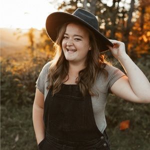 Meet your Posher, Haleigh